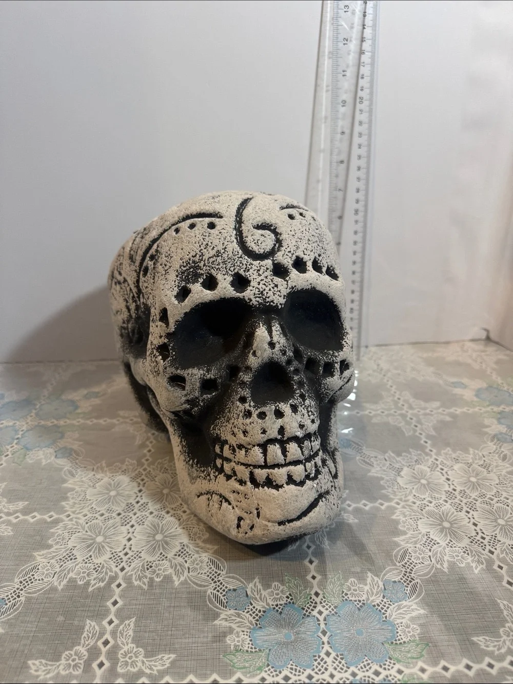 World market 7.5” foam skull Halloween decoration gray and black